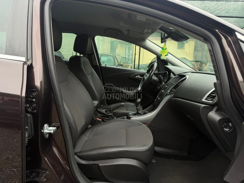 Opel Astra J 1.7 CDTI COSMO