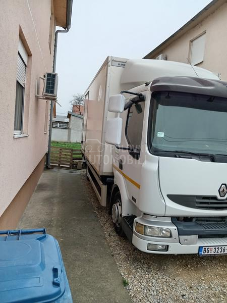 Renault Midlum