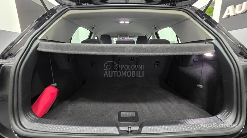 Volkswagen Golf 8 TSI Life