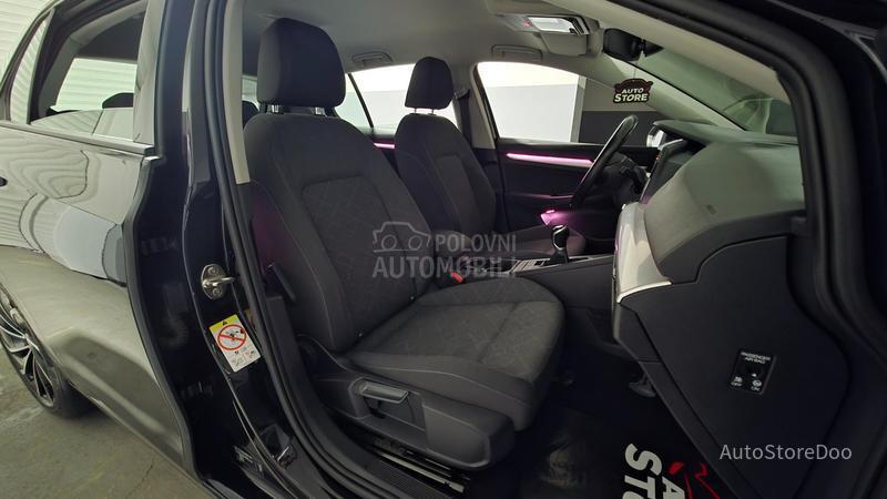 Volkswagen Golf 8 TSI Life