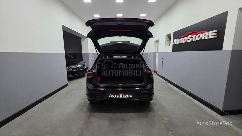 Volkswagen Golf 8 TSI Life
