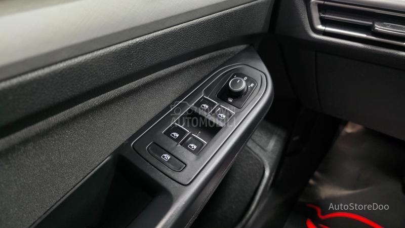Volkswagen Golf 8 TSI Life