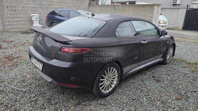 Alfa Romeo GT 1.9 mjet
