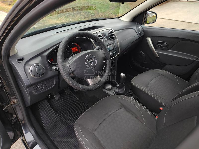 Dacia Sandero 1,2i 2013g