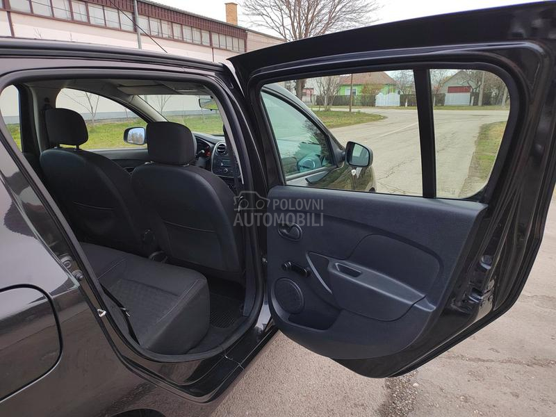 Dacia Sandero 1,2i 2013g