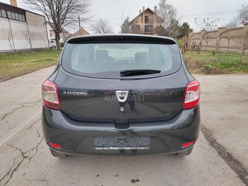 Dacia Sandero 1,2i 2013g