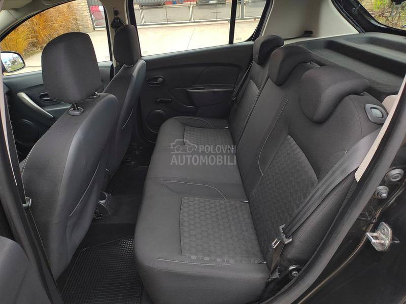 Dacia Sandero 1,2i 2013g