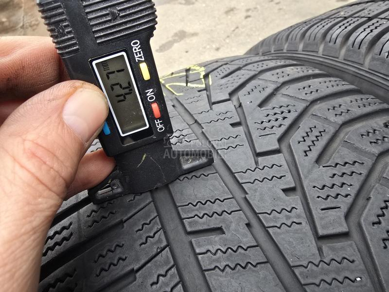 Hankook 225/40 R18 Zimska