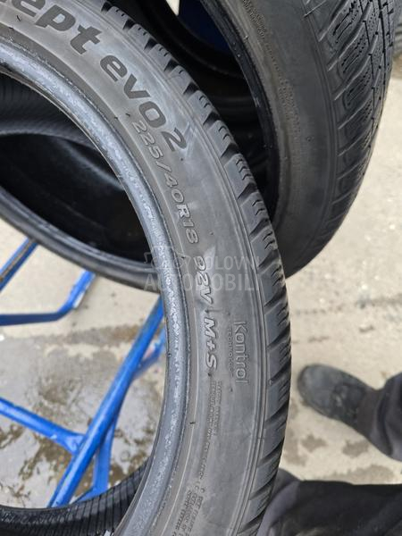 Hankook 225/40 R18 Zimska