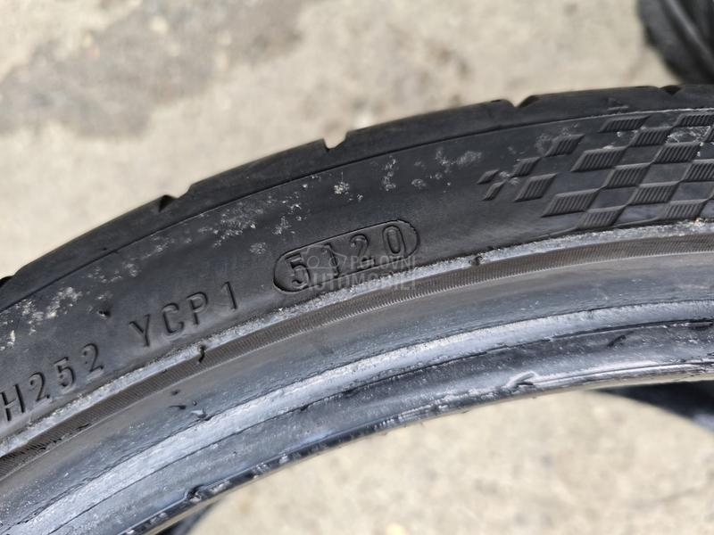 Kumho 255/30 R19 Letnja