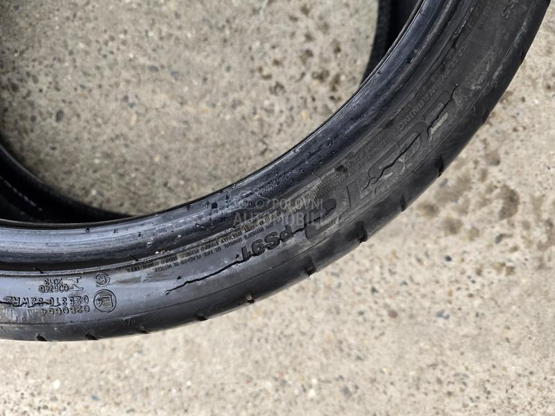 Kumho 255/30 R19 Letnja