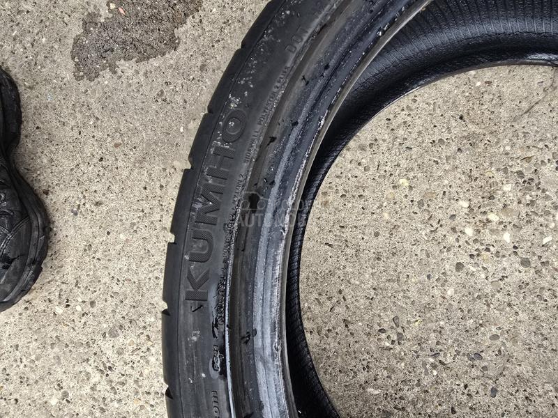 Kumho 255/30 R19 Letnja