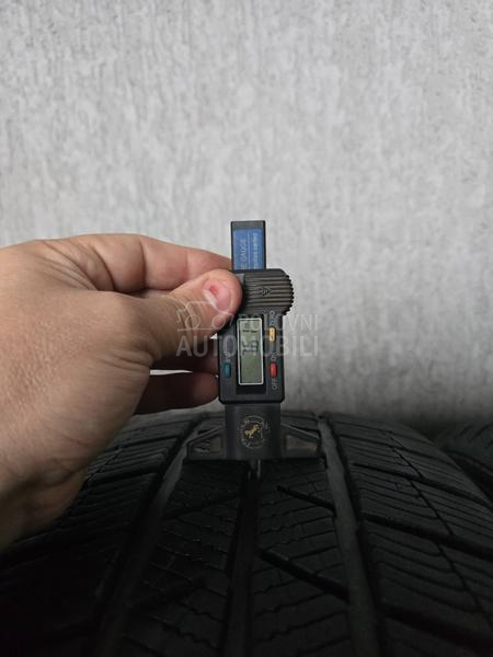 Barum 235/55 R19 Zimska