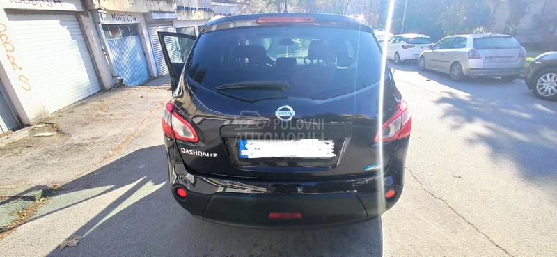 Nissan Qashqai + 2 