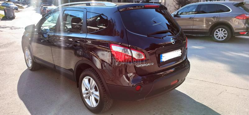 Nissan Qashqai + 2 
