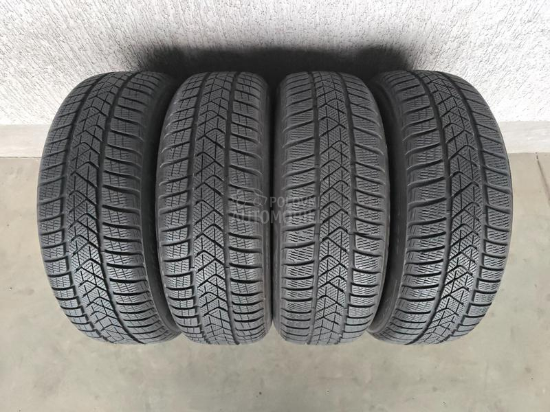 Pirelli 205/60 R17 Zimska