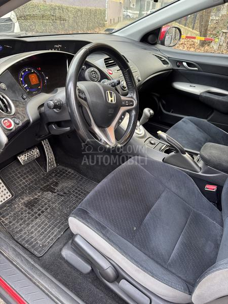 Honda Civic 1.8i-VTEC