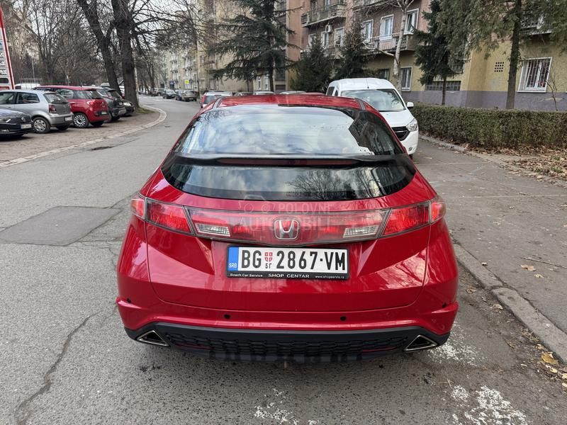 Honda Civic 1.8i-VTEC