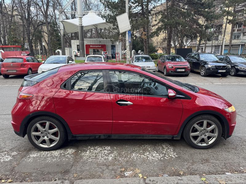 Honda Civic 1.8i-VTEC