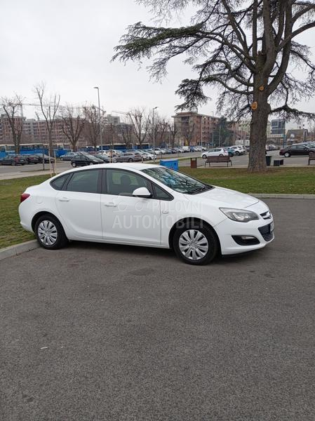 Opel Astra J 1.4