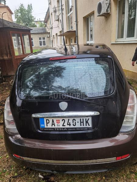 Lancia Ypsilon 