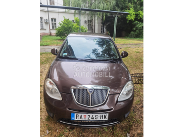 Lancia Ypsilon 