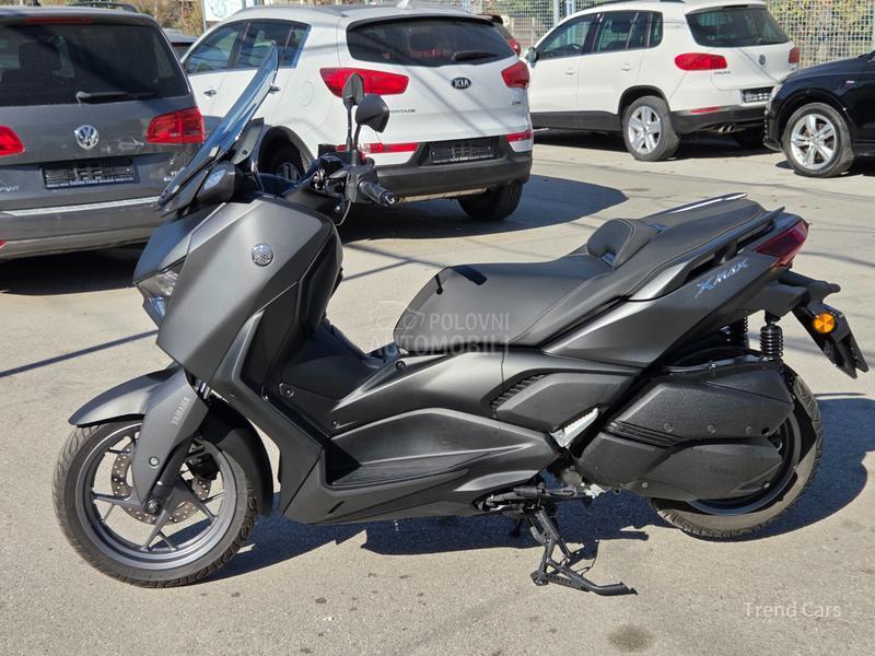 Yamaha X MAX 300