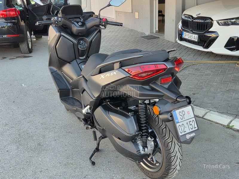 Yamaha X MAX 300