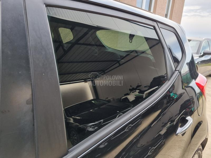 Hyundai ix20 1.6b blue-drive