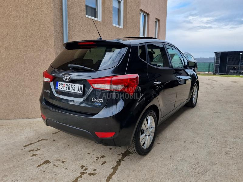 Hyundai ix20 1.6b blue-drive