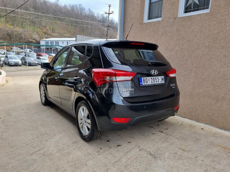 Hyundai ix20 1.6b blue-drive