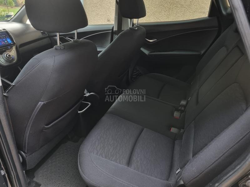 Hyundai ix20 1.6b blue-drive