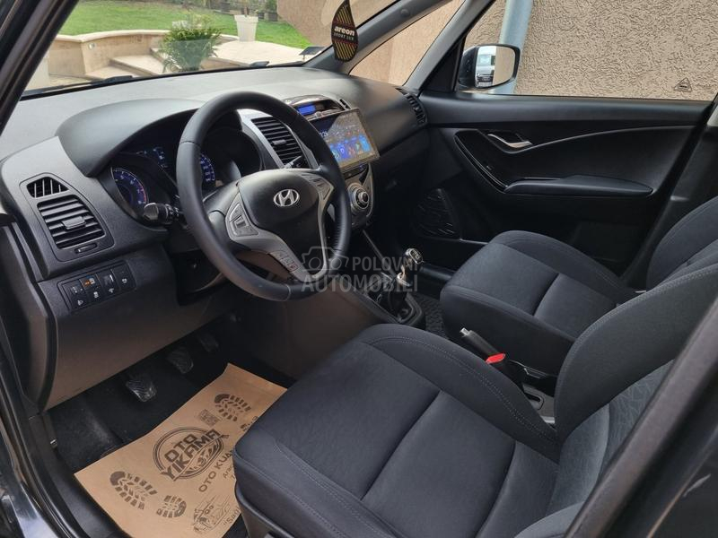 Hyundai ix20 1.6b blue-drive