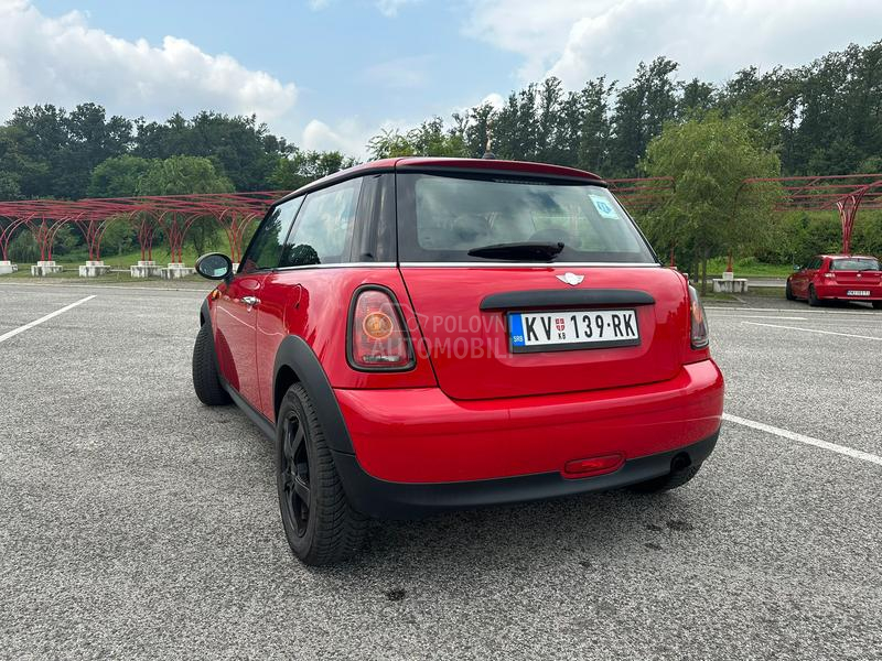 MINI One 