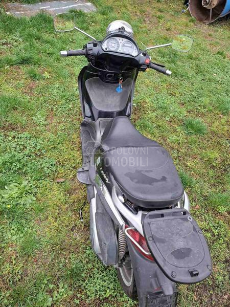 Piaggio beverly 500