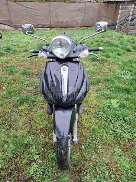 Piaggio beverly 500