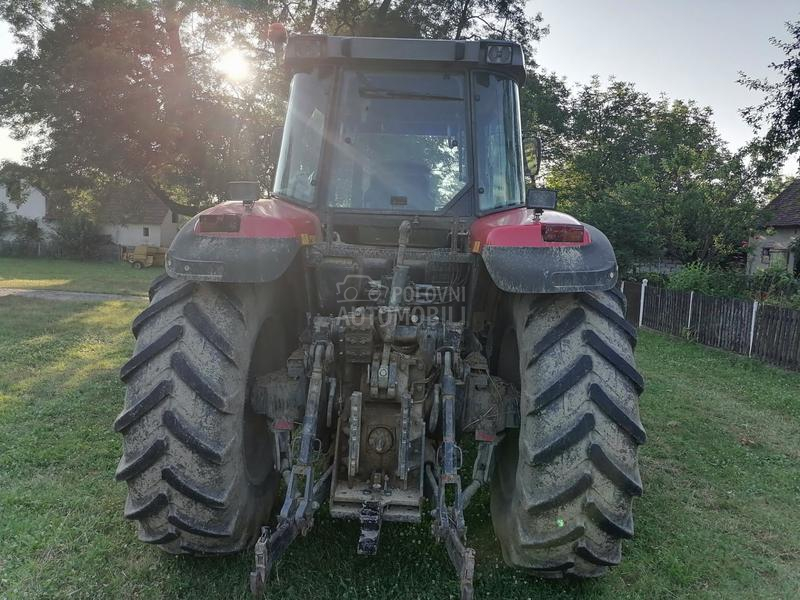 Massey Ferguson 8210