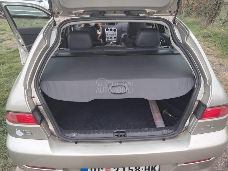 Alfa Romeo 156 