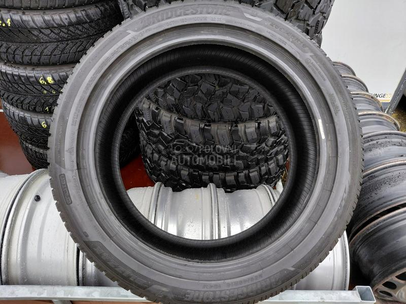 Bridgestone 255/45 R19 Zimska