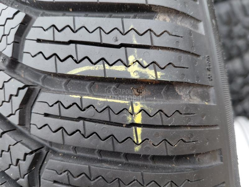 Bridgestone 255/45 R19 Zimska