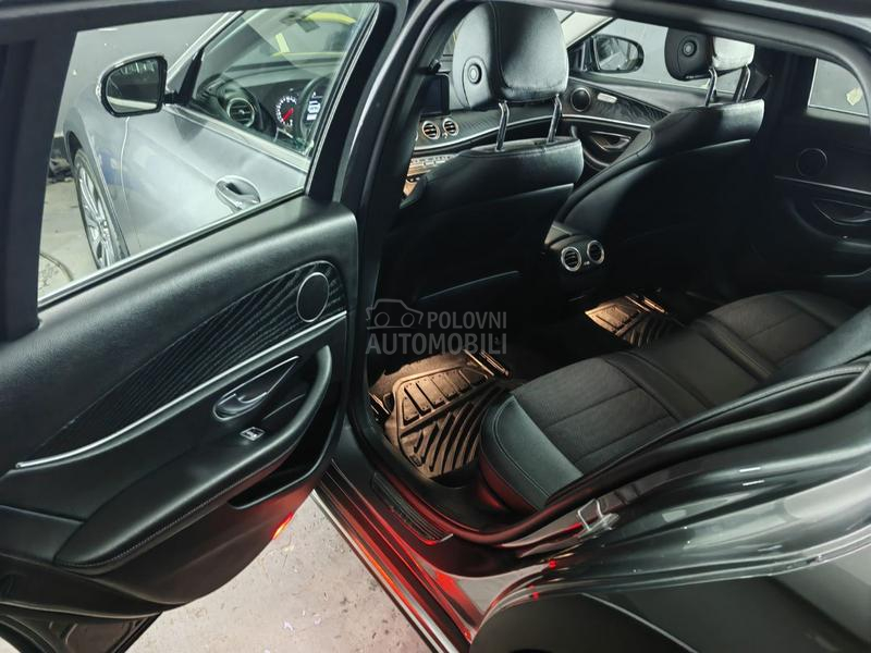 Mercedes Benz E 220 