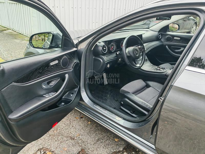 Mercedes Benz E 220 
