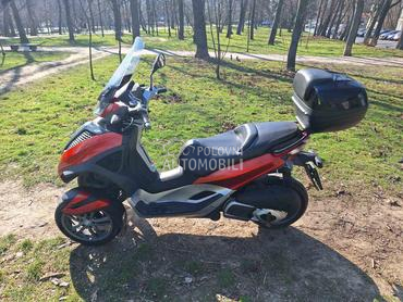 MP3 YOURBAN 300 DELOVI