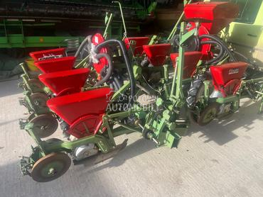 Nodet Pneumassem Široka creva