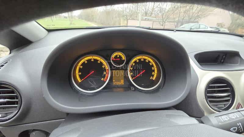 Opel Corsa D 1.2 NOV LANAC