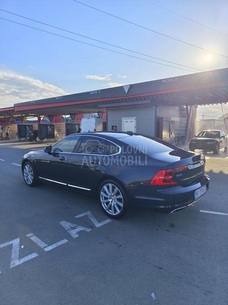 Volvo V90 2.0