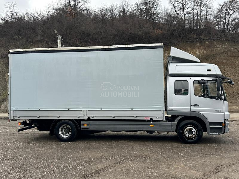 Mercedes Benz 1529