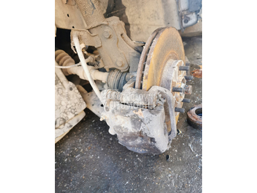 Kocione celjusti za Nissan Murano