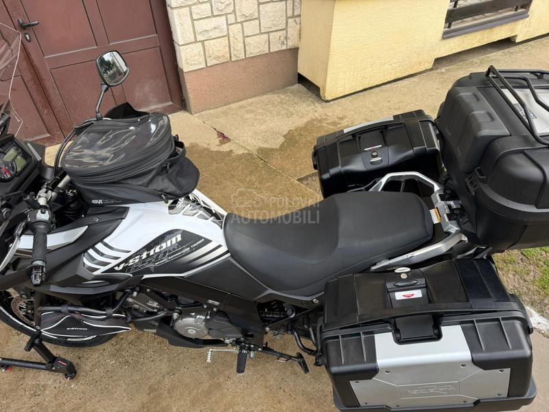 Suzuki V STROM 650 XT