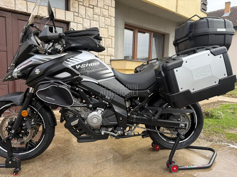 Suzuki V STROM 650 XT